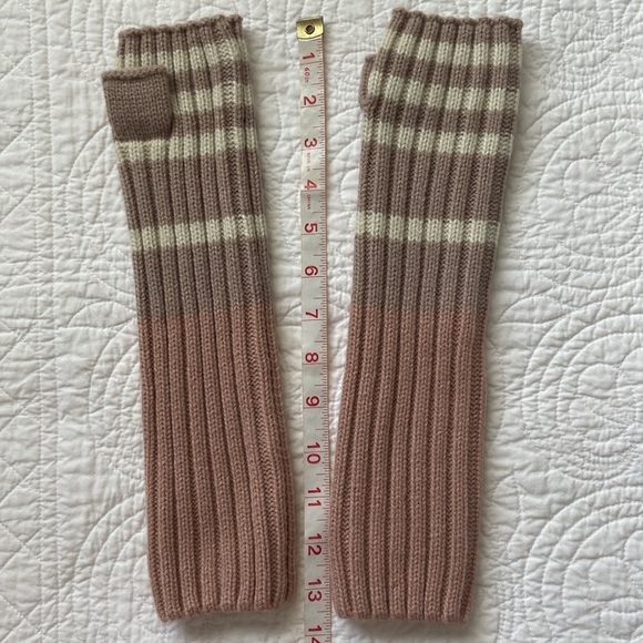 Free People Fingerless Knit Gloves Mauve Tan Cream One Size NEW - Picture 7 of 11